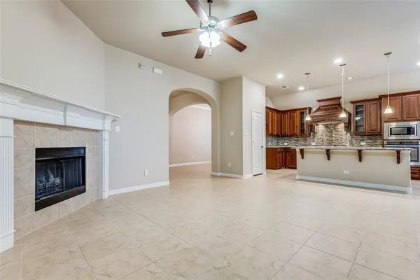 $2,400 | 6912 Grand Mesa Parkway, McKinney, TX 75070