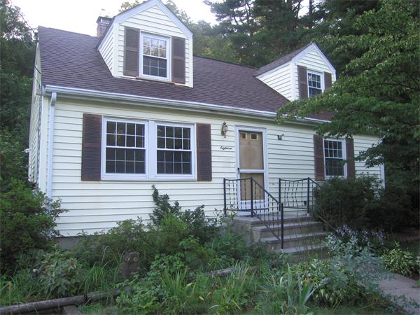 18 Dunster Road Bedford, MA 01730 - Photo 1 of 8 Gallery Image 1