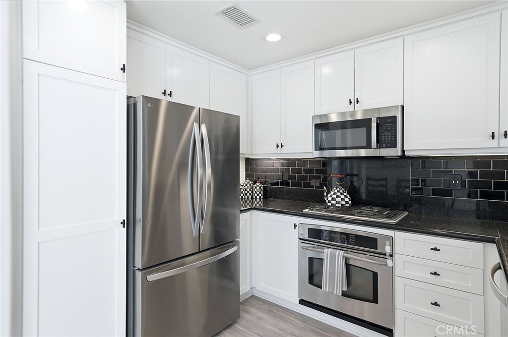 23 Aryshire Lane Ladera Ranch, CA 92694 - Photo 4 of 37