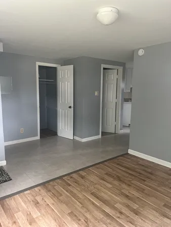 $800 | 2622 Hanson Street, Unit 1, Rockford, IL 61109