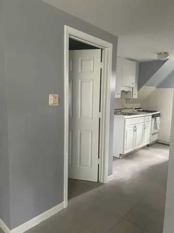 $800 | 2622 Hanson Street, Unit 1, Rockford, IL 61109