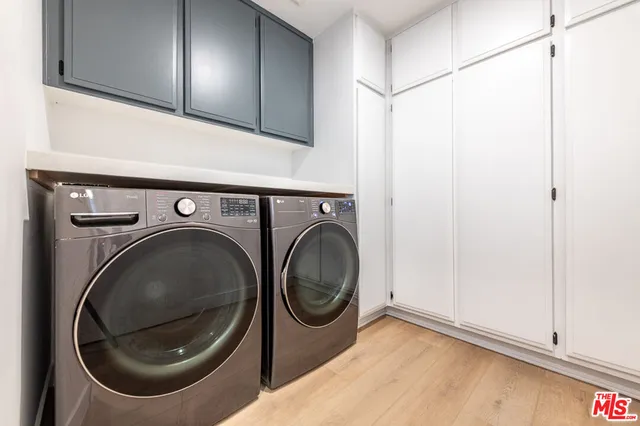 $999,000 | 14539 Benefit Street, Unit 201, Sherman Oaks, CA 91403