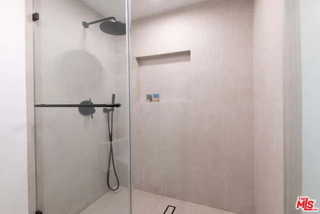 $999,000 | 14539 Benefit Street, Unit 201, Sherman Oaks, CA 91403