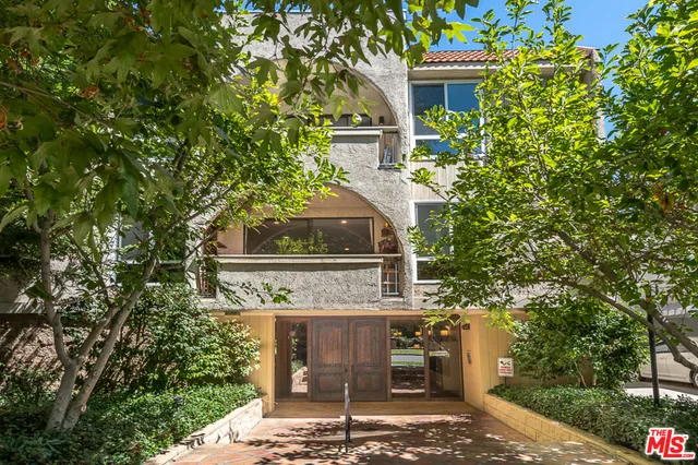 $999,000 | 14539 Benefit Street, Unit 201, Sherman Oaks, CA 91403