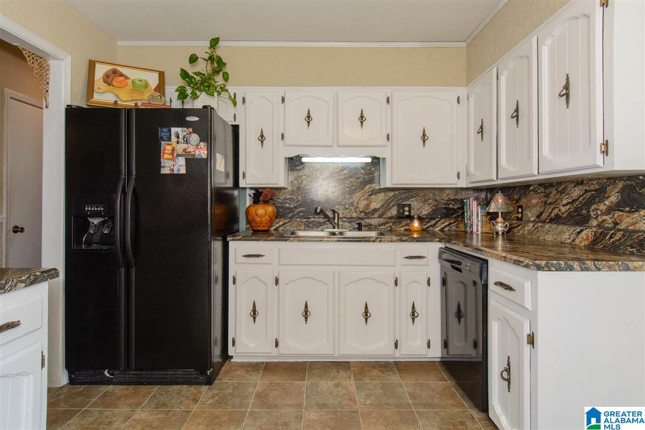 1045 Navajo Trail Alabaster, AL 35007 - Photo 7 of 31