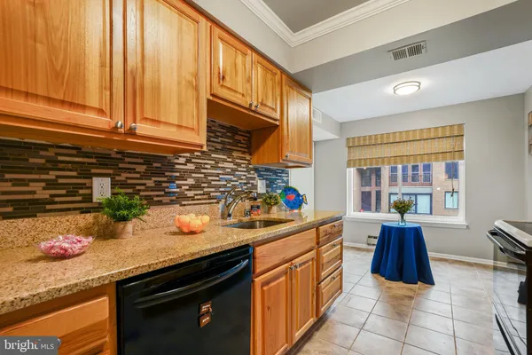 $218,900 | 15301 Beaverbrook Court, Unit 922B, Silver Spring, MD 20906