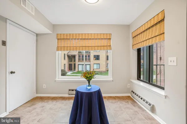 $218,900 | 15301 Beaverbrook Court, Unit 922B, Silver Spring, MD 20906