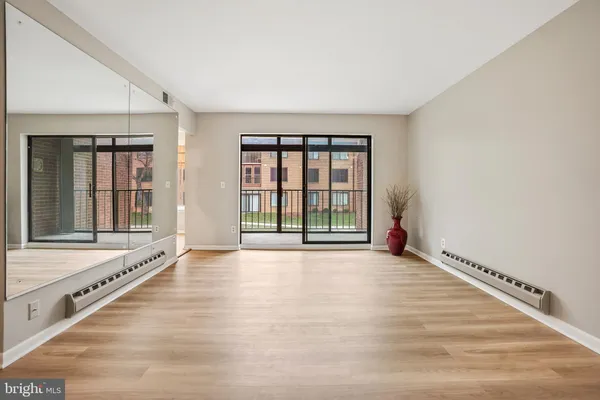 $218,900 | 15301 Beaverbrook Court, Unit 922B, Silver Spring, MD 20906