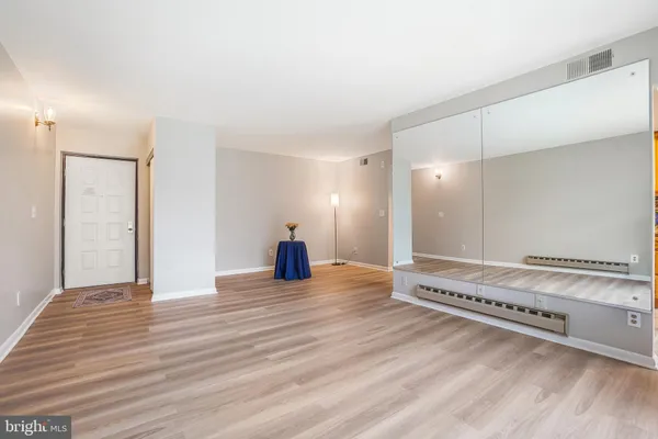 $218,900 | 15301 Beaverbrook Court, Unit 922B, Silver Spring, MD 20906