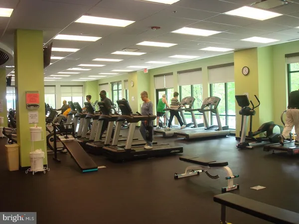 $218,900 | 15301 Beaverbrook Court, Unit 922B, Silver Spring, MD 20906