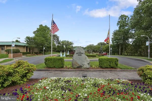 $218,900 | 15301 Beaverbrook Court, Unit 922B, Silver Spring, MD 20906