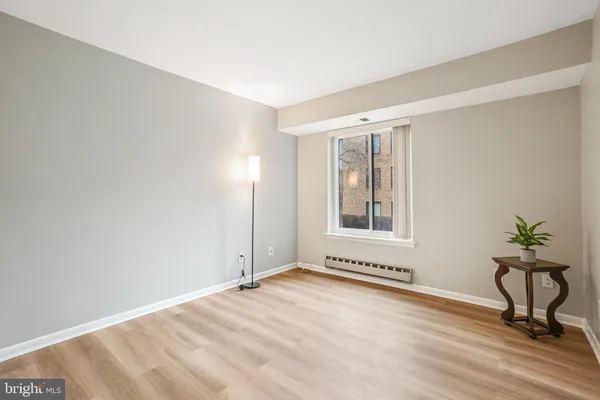 $218,900 | 15301 Beaverbrook Court, Unit 922B, Silver Spring, MD 20906