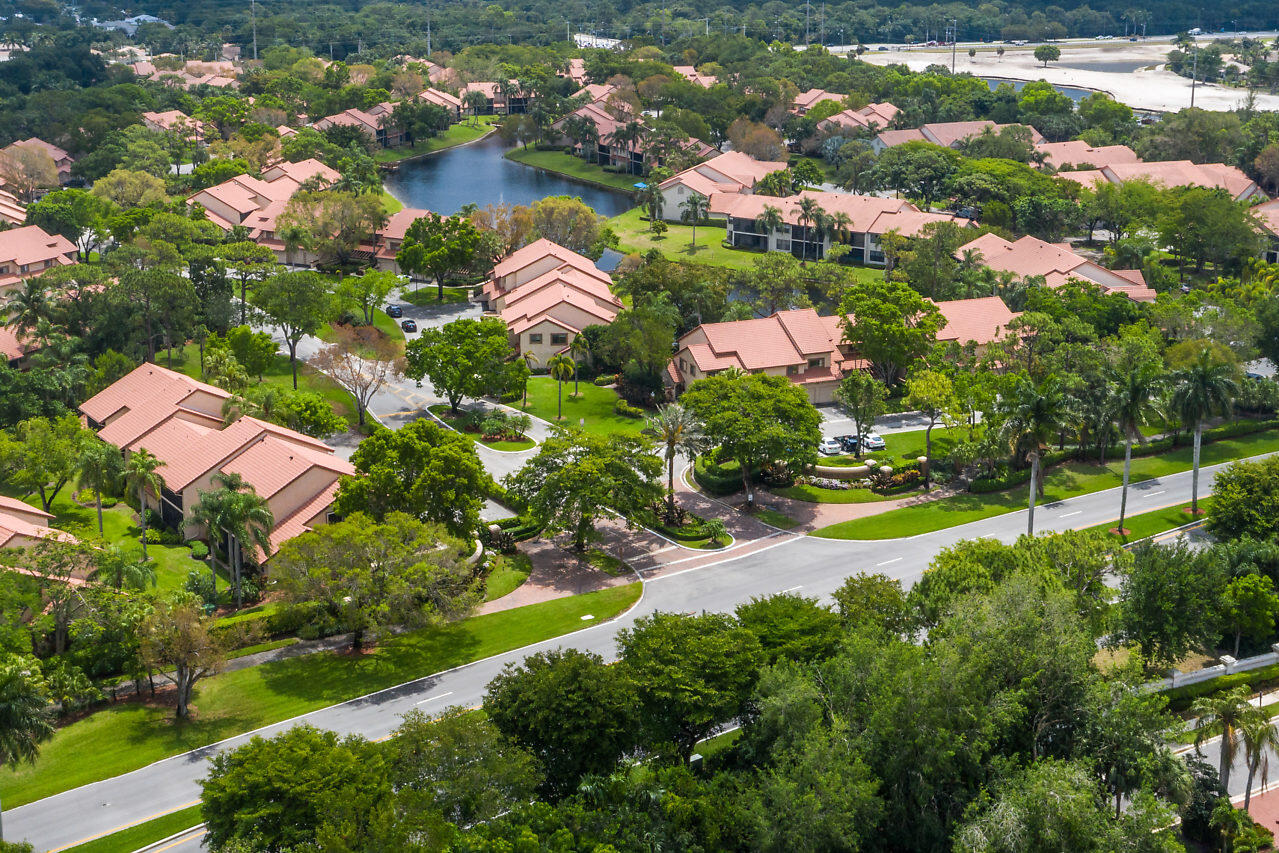 5630 Coach House Circle, Unit F Boca Raton, FL 33486 - Photo 34 of 34 AERIAL