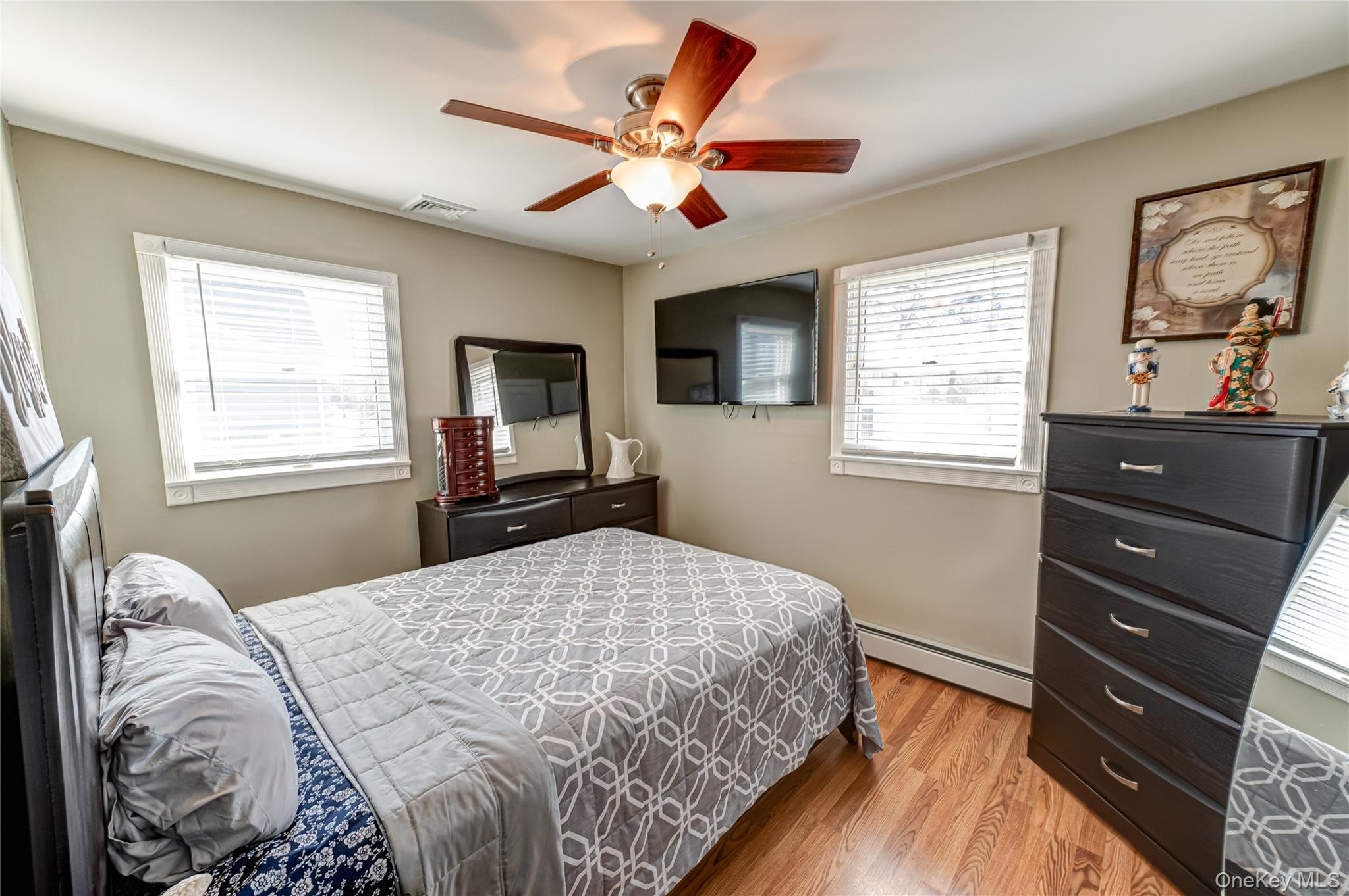 869 Udall Road West Islip, NY 11795 - Photo 11 of 16