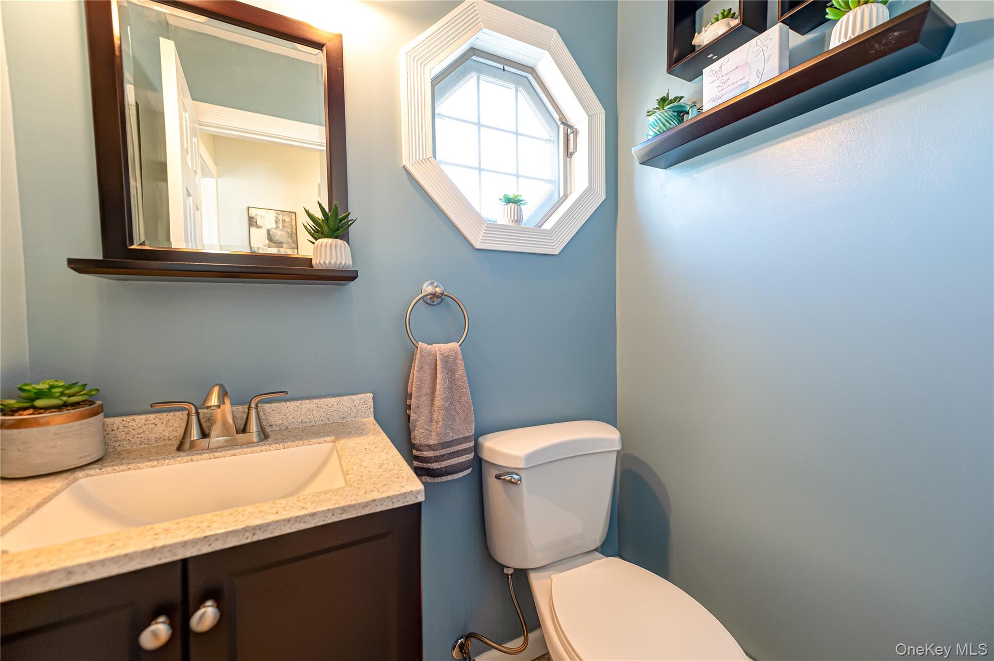 869 Udall Road West Islip, NY 11795 - Photo 12 of 16