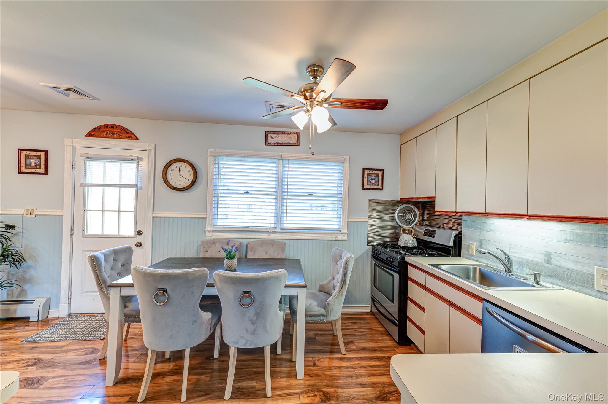 869 Udall Road West Islip, NY 11795 - Photo 6 of 16