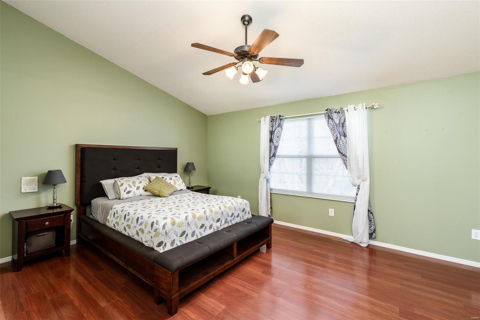 1549 Round Top Ridge O'Fallon, IL 62269 - Photo 15 of 31