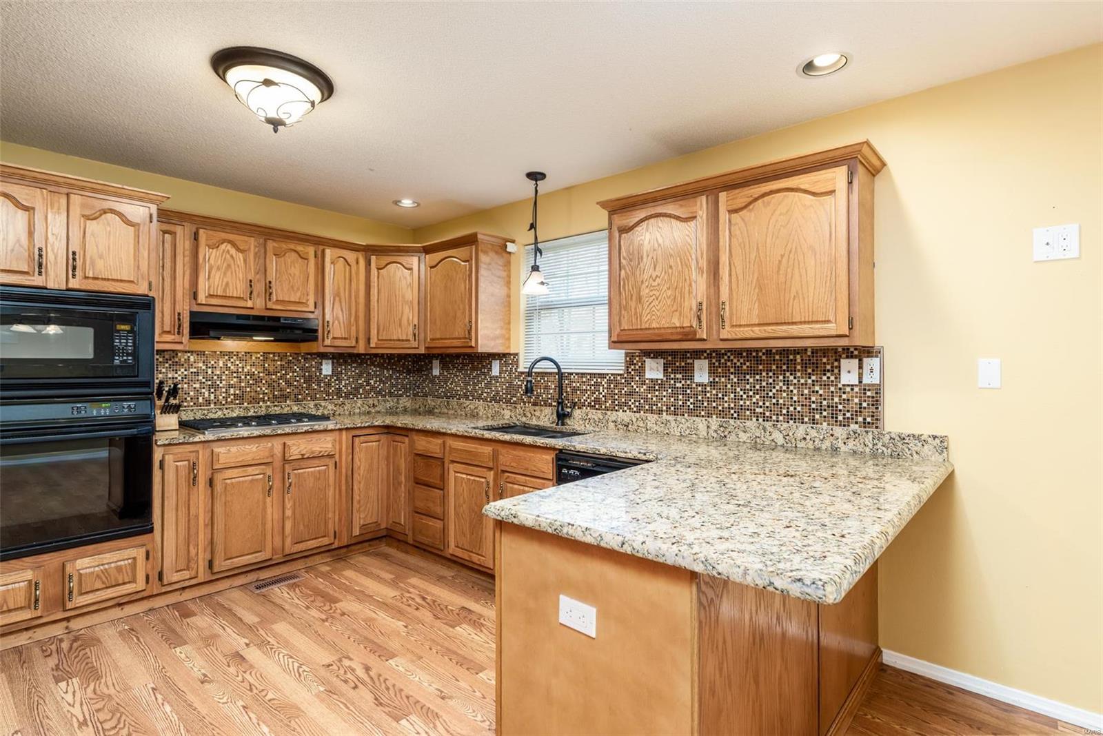 1549 Round Top Ridge O'Fallon, IL 62269 - Photo 8 of 31