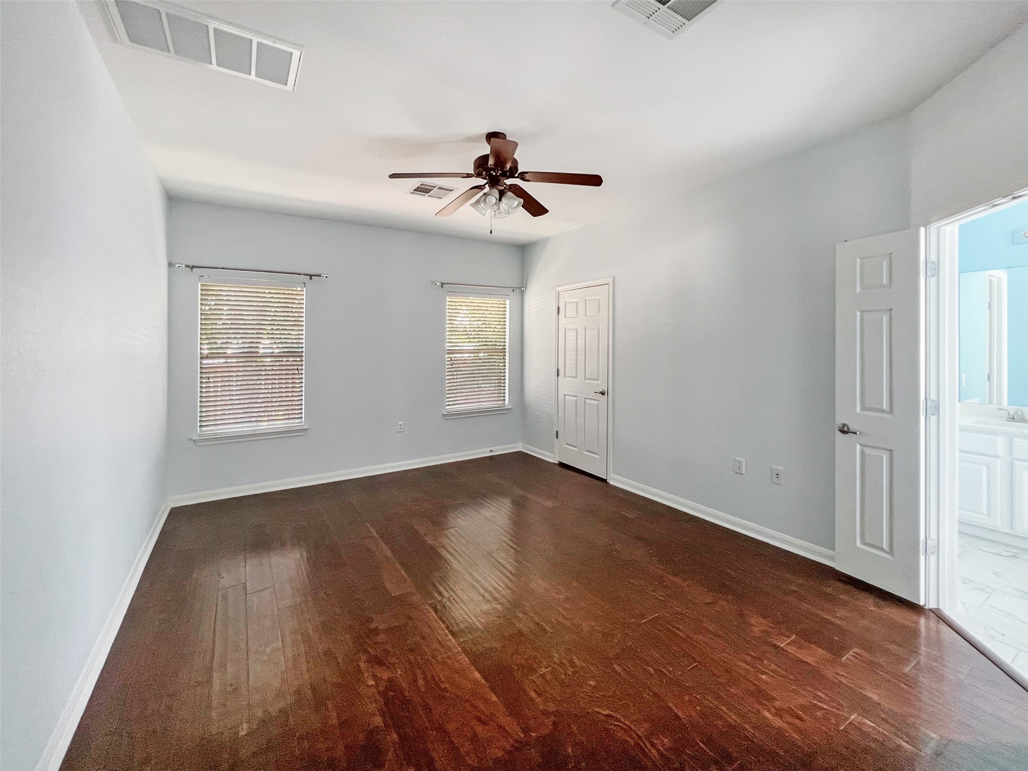 3917 Bronco Bend Loop Austin, TX 78744 - Photo 15 of 40 Primary Bedroom