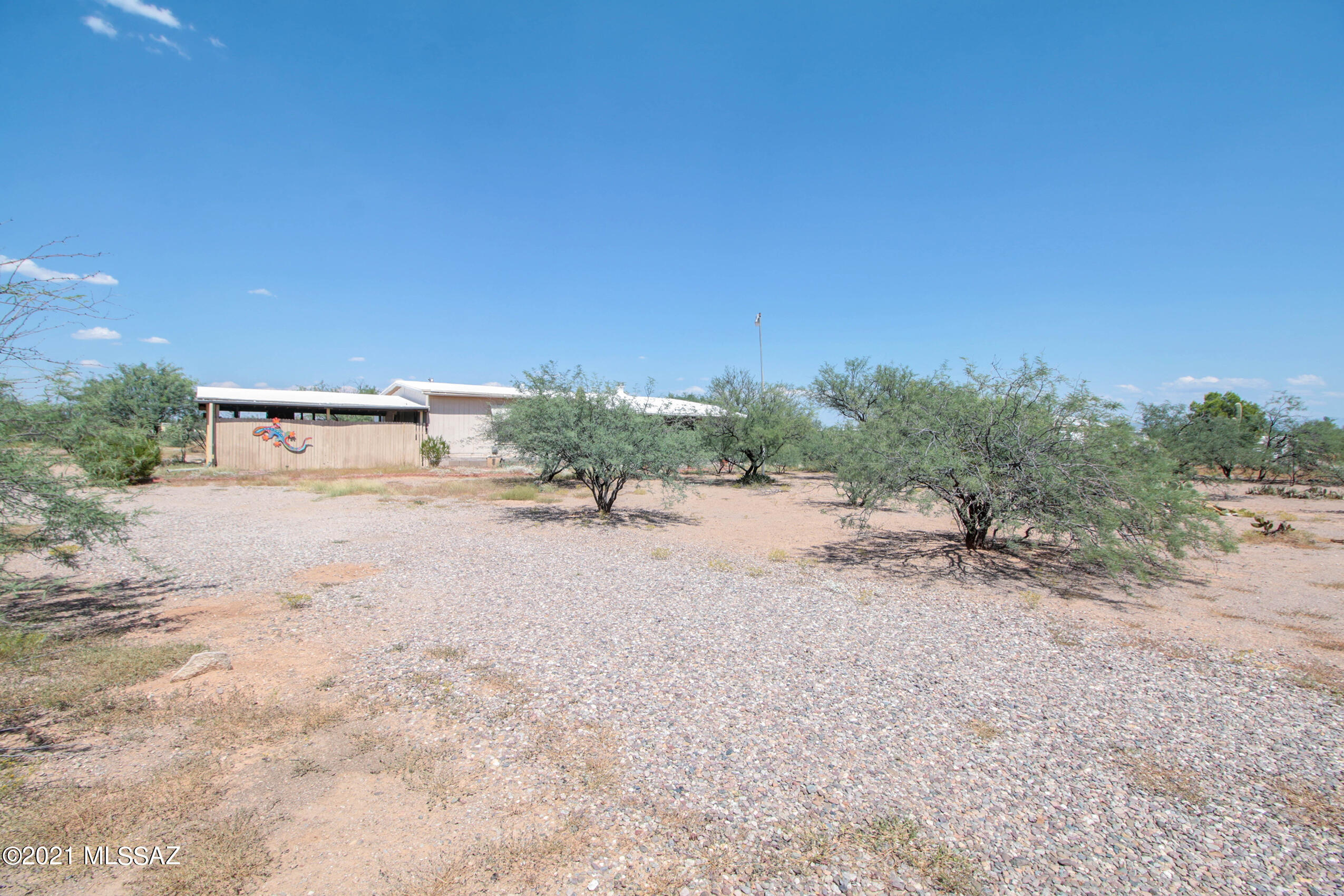 17642 West Chinle Road Marana, AZ 85653 - Photo 3 of 31