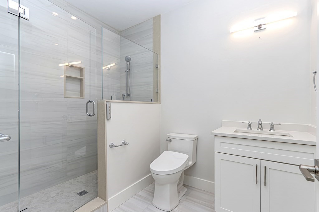 26 Hedgerow Ln. Westwood, MA 02090 - Photo 15 of 41