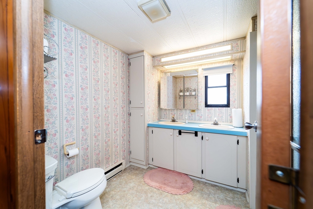 156 Windswept Road Wareham, MA 02576 - Photo 17 of 34