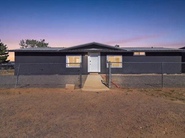 $280,000 | 24 Griffin Road, Moriarty, NM 87035