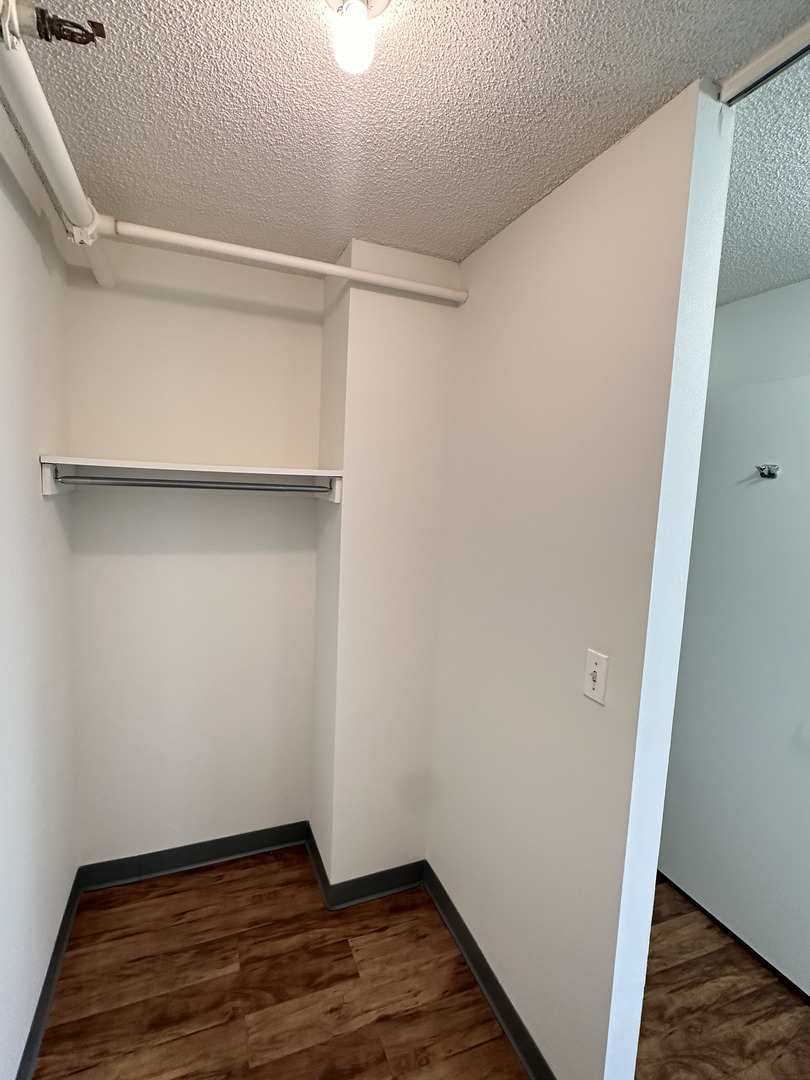 8975 West Golf Road, Unit 731 Niles, IL 60714 - Photo 4 of 6 a view of an empty room