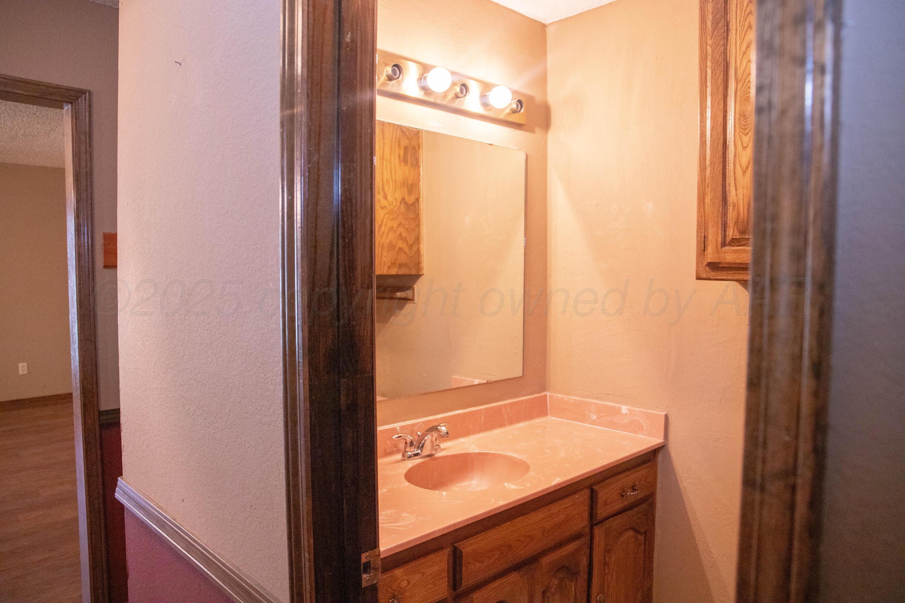 900 Maple Avenue Panhandle, TX 79068 - Photo 19 of 36 IMG_5187