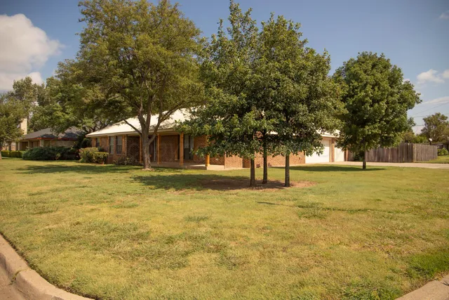 $255,000 | 900 Maple Avenue, Panhandle, TX 79068