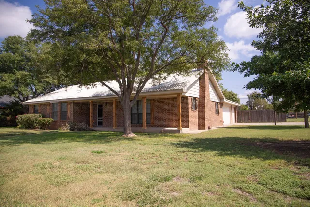 $255,000 | 900 Maple Avenue, Panhandle, TX 79068