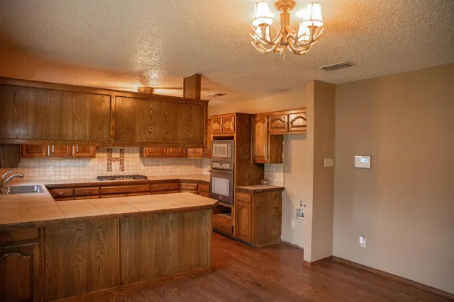 $255,000 | 900 Maple Avenue, Panhandle, TX 79068