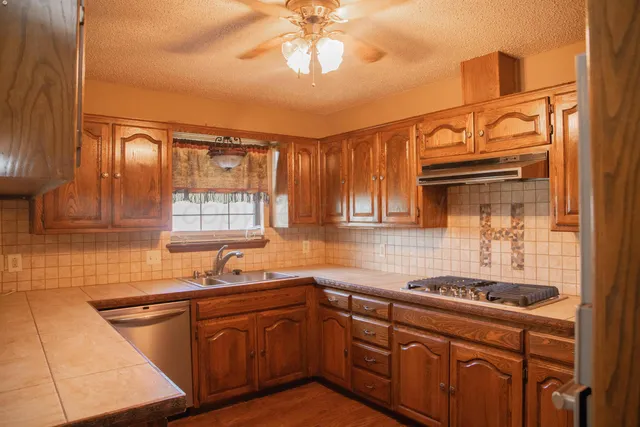 $255,000 | 900 Maple Avenue, Panhandle, TX 79068