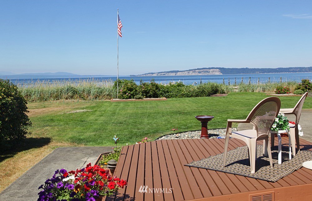 7576 Maxwelton Road Clinton, WA 98236 - Photo 1 of 25