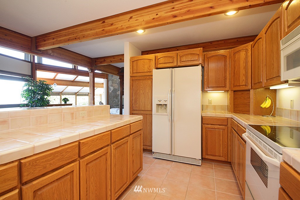 7576 Maxwelton Road Clinton, WA 98236 - Photo 11 of 25