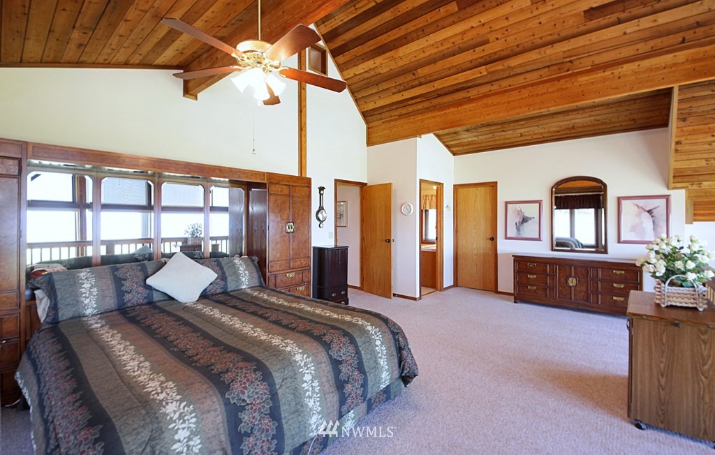 7576 Maxwelton Road Clinton, WA 98236 - Photo 18 of 25