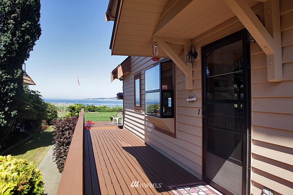 7576 Maxwelton Road Clinton, WA 98236 - Photo 4 of 25