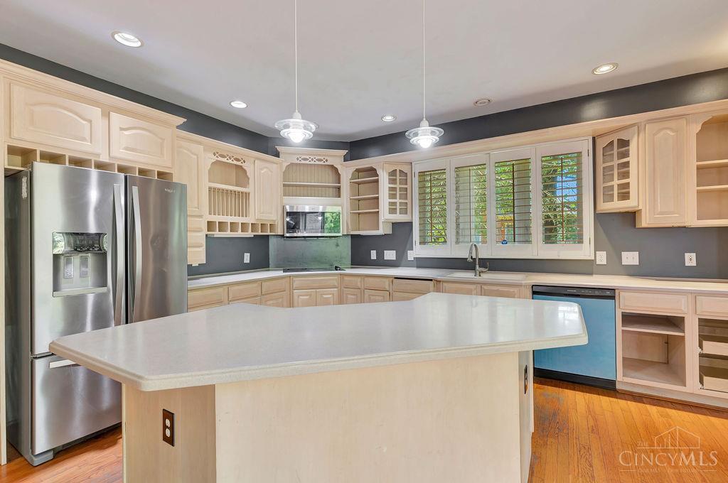 8270 Weller Road Montgomery, OH 45242 - Photo 8 of 38 Gallery Image 8