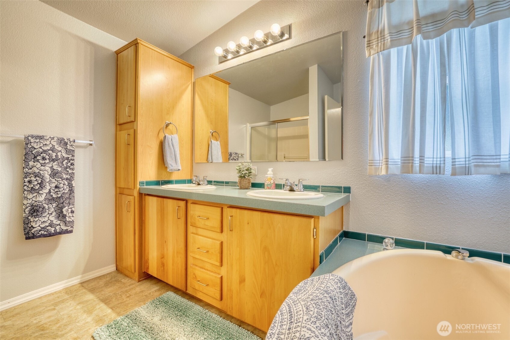 9111 66th Avenue Northwest, Unit 139 Gig Harbor, WA 98332 - Photo 14 of 40