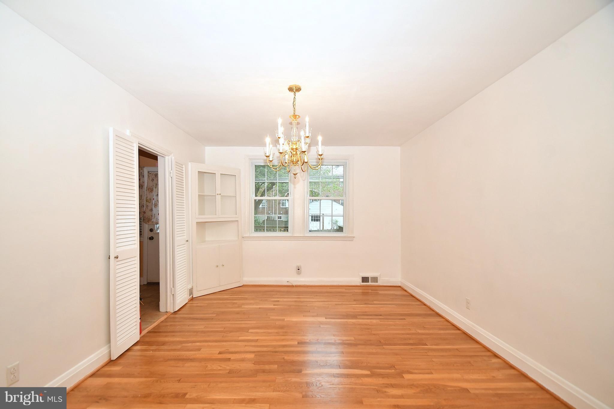 117 Murdock Road Baltimore, MD 21212 - Photo 5 of 24 Dining Room