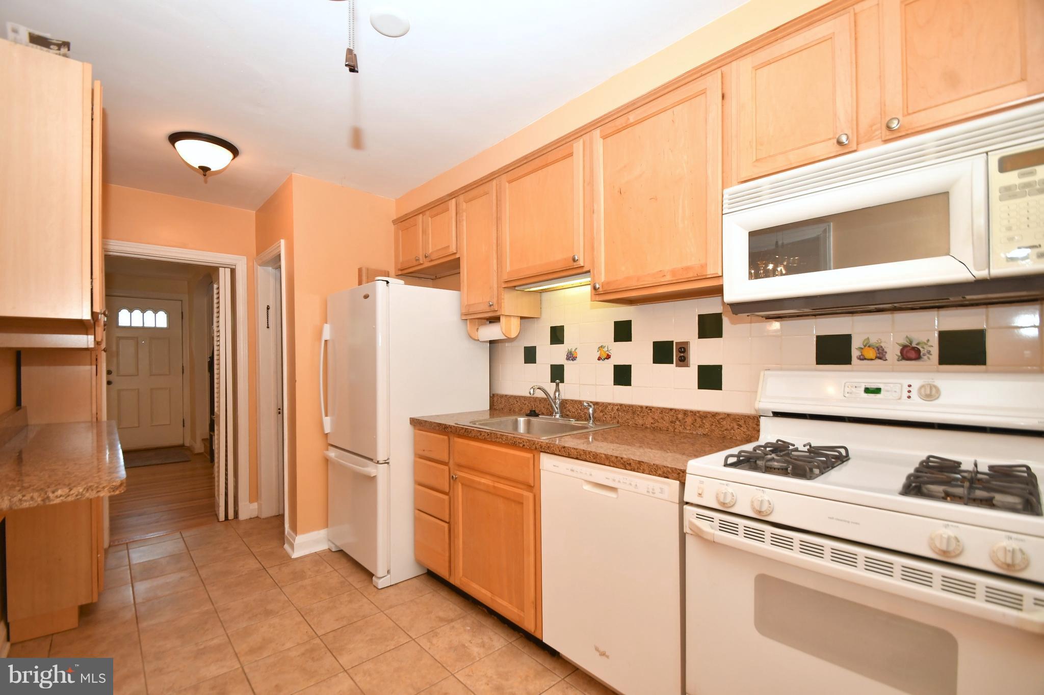 117 Murdock Road Baltimore, MD 21212 - Photo 8 of 24 Kitchen