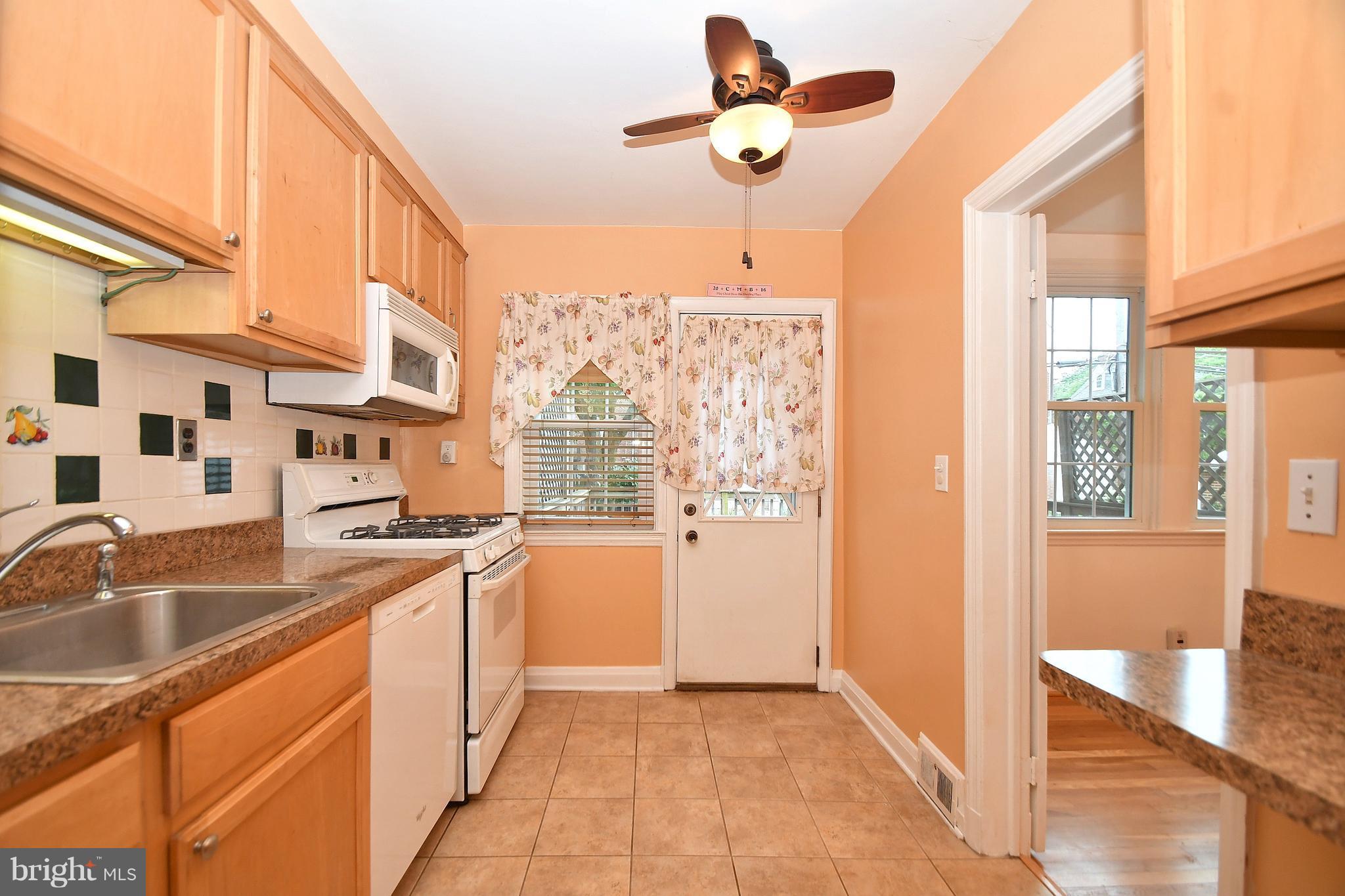 117 Murdock Road Baltimore, MD 21212 - Photo 9 of 24 Kitchen