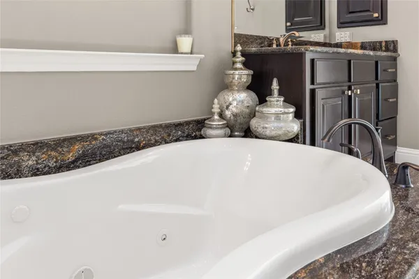 $729,000 | 13702 Banks View Court, Houston, TX 77059