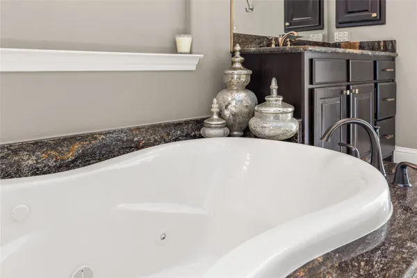 $729,000 | 13702 Banks View Court, Houston, TX 77059