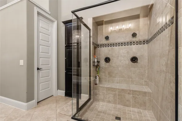 $729,000 | 13702 Banks View Court, Houston, TX 77059