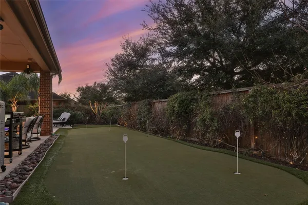 $729,000 | 13702 Banks View Court, Houston, TX 77059