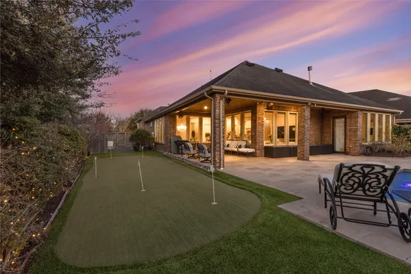 $729,000 | 13702 Banks View Court, Houston, TX 77059