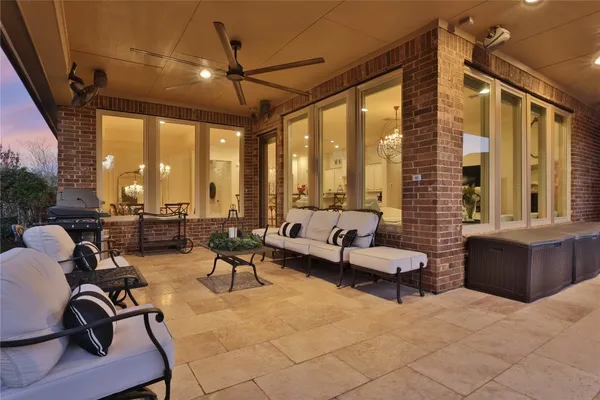 $729,000 | 13702 Banks View Court, Houston, TX 77059