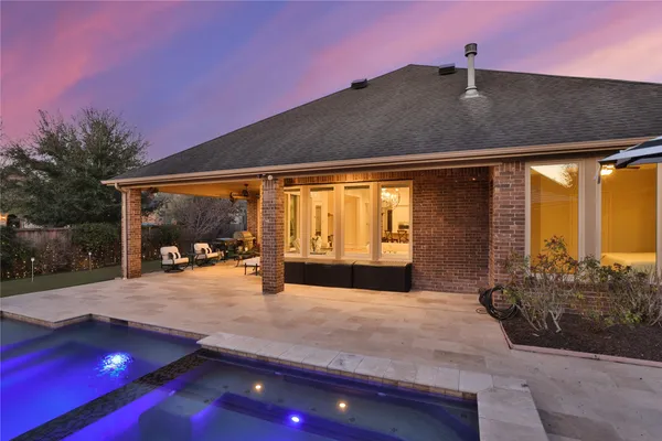 $729,000 | 13702 Banks View Court, Houston, TX 77059