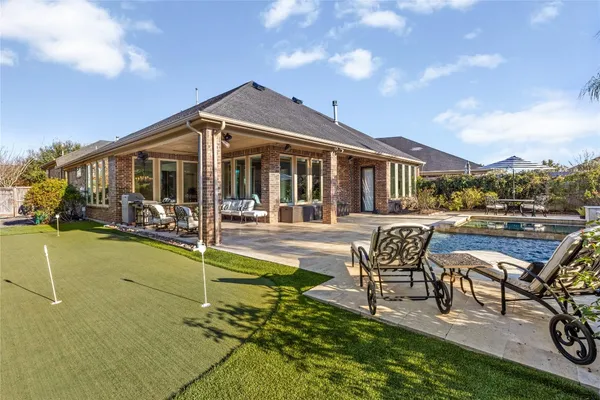 $729,000 | 13702 Banks View Court, Houston, TX 77059